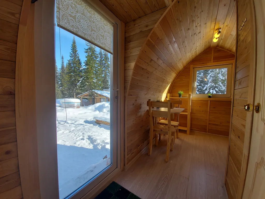 Уютный кемпинг с видом на горы