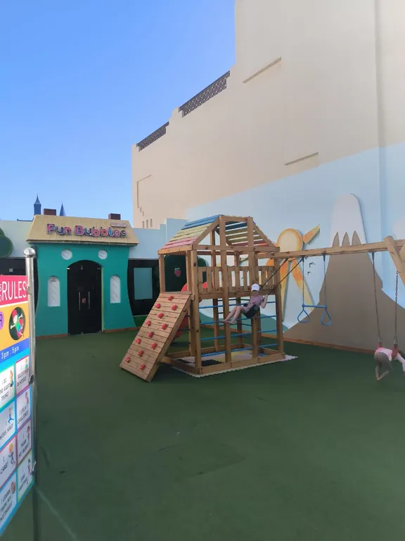 Студия в элитном районе с пляжем и бассейном с подогревом