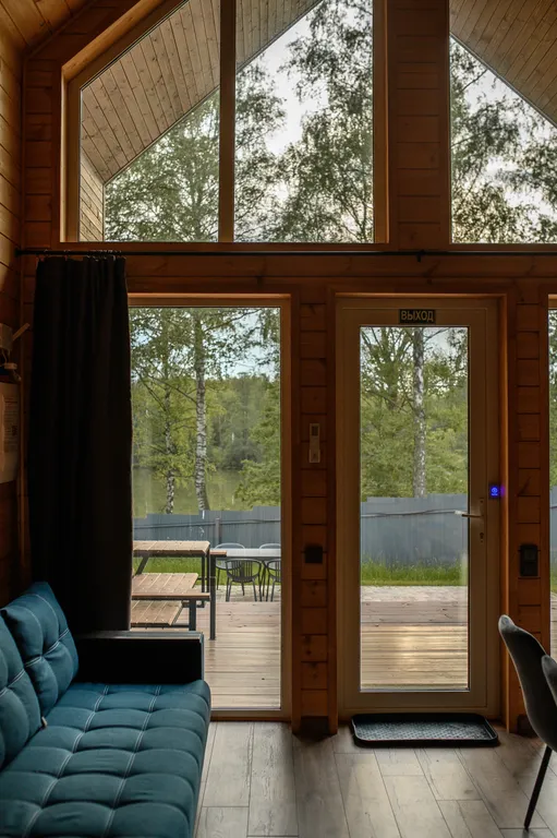 Дом с сауной на берегу реки