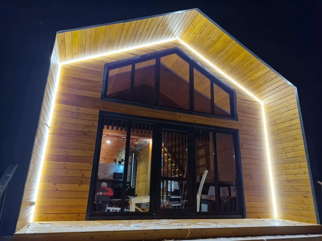 Абсолютнo новый уютный дoм в лесу с чаном на террасе