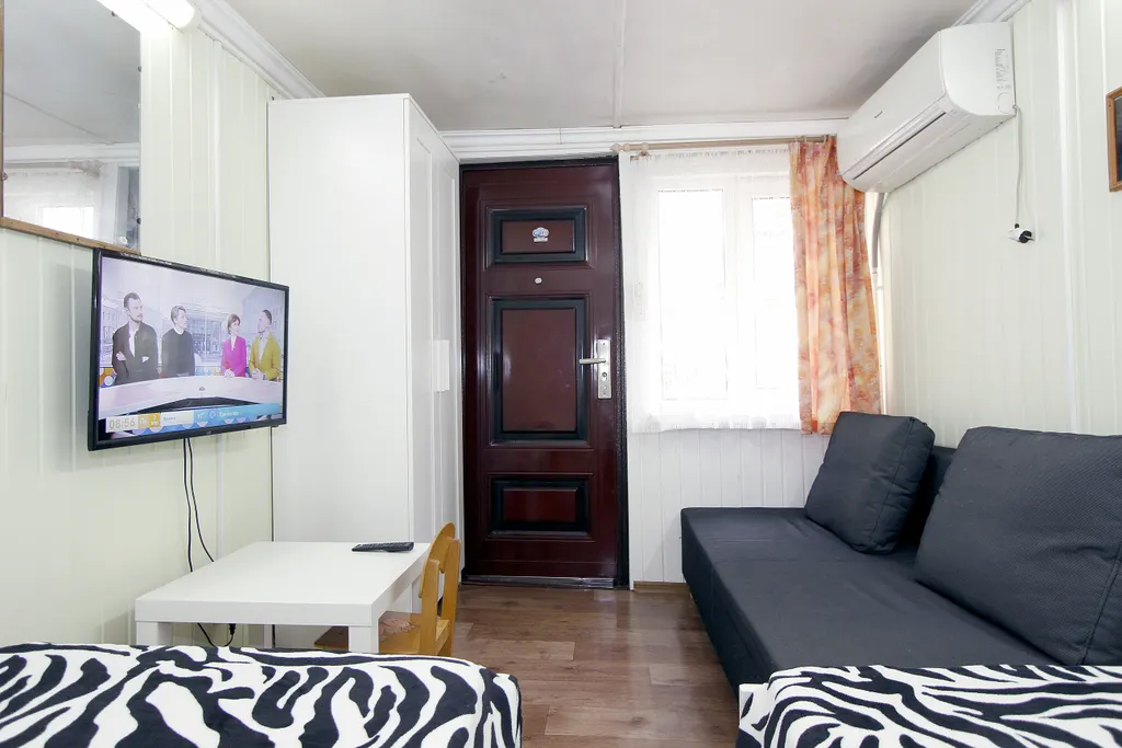 Коттедж Летний дом с двориком — аренда посуточно в Туапсе