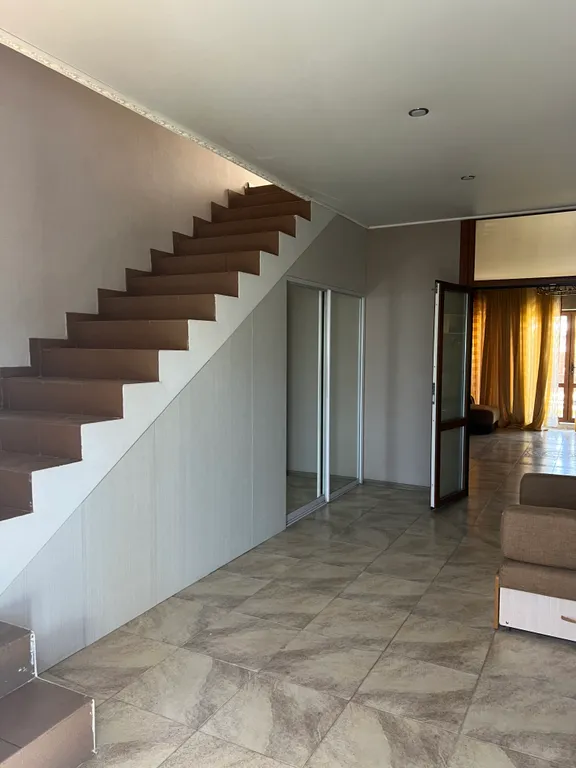 Уютный таунхаус с беседкой