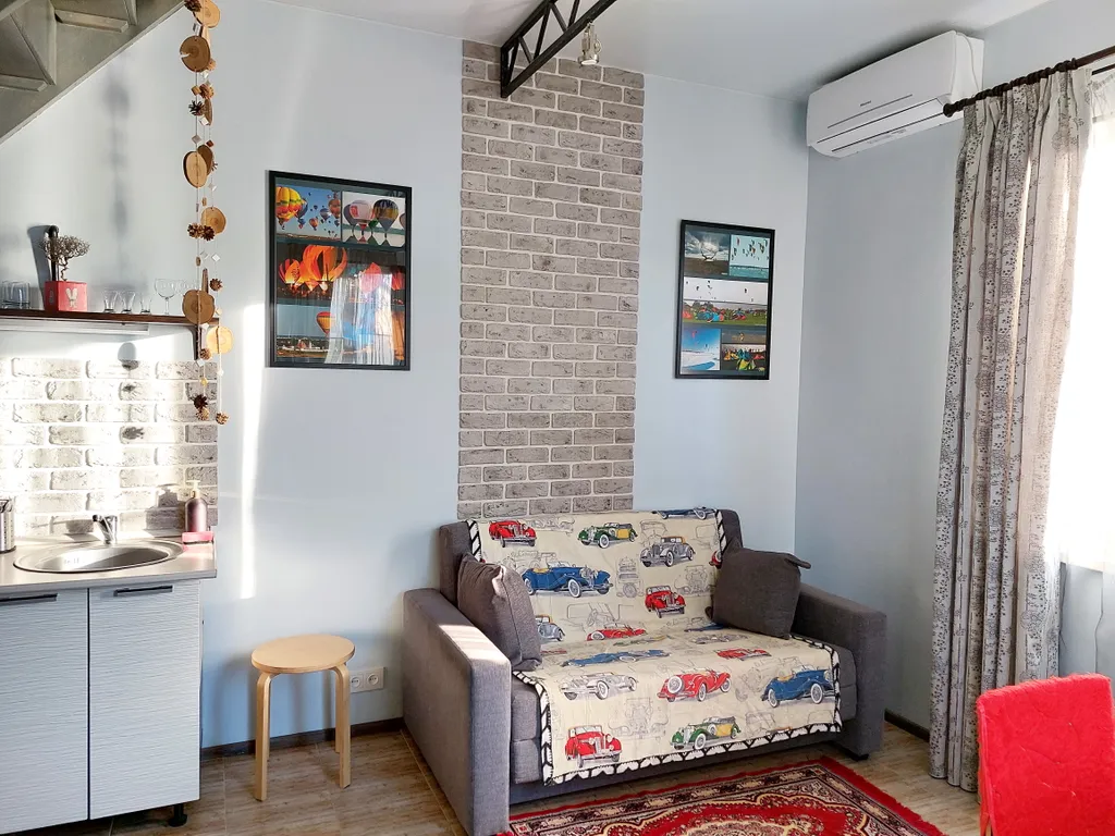 Двухуровневая квартира с выходом в сад