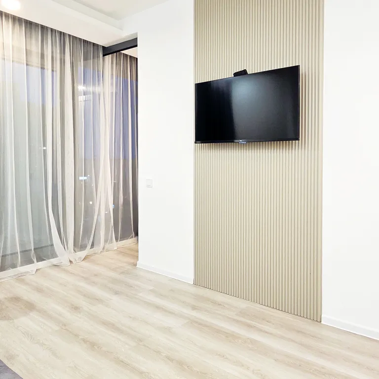 Просторная квартира в 10 метрах от моря и пляжа. Batumi View