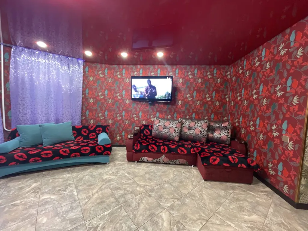 Студия любви в стиле 50 оттенков красного