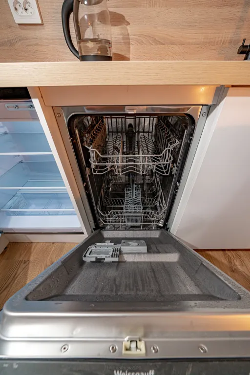 Апартаменты студия у метро, с кухней и панорамными окнами