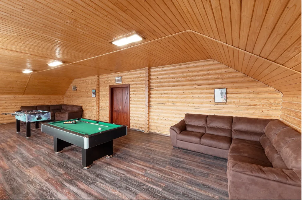 Коттедж с баней и бассейном