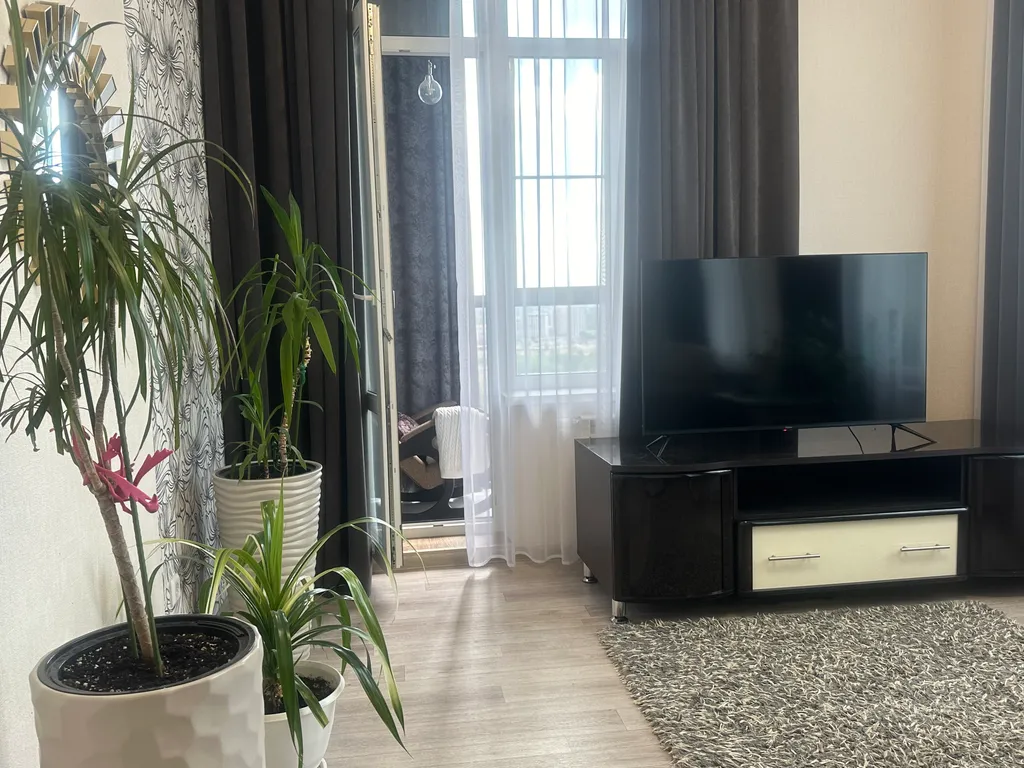 Шикарная новая трёхкомнатная квартира комфорт класса