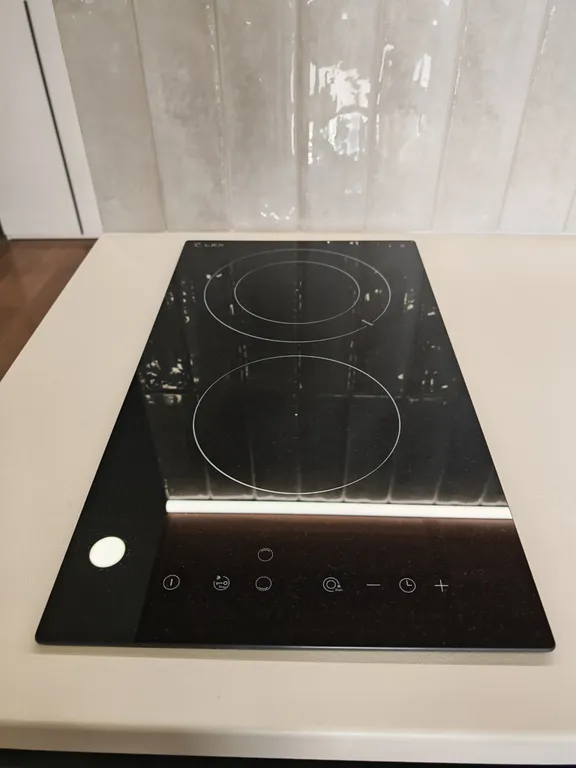 Современная студия в самом центре города с видом на море, бизнес класс