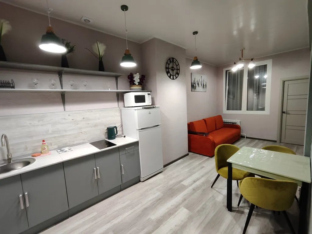 Однокомнатная квартира студия с отдельной спальней