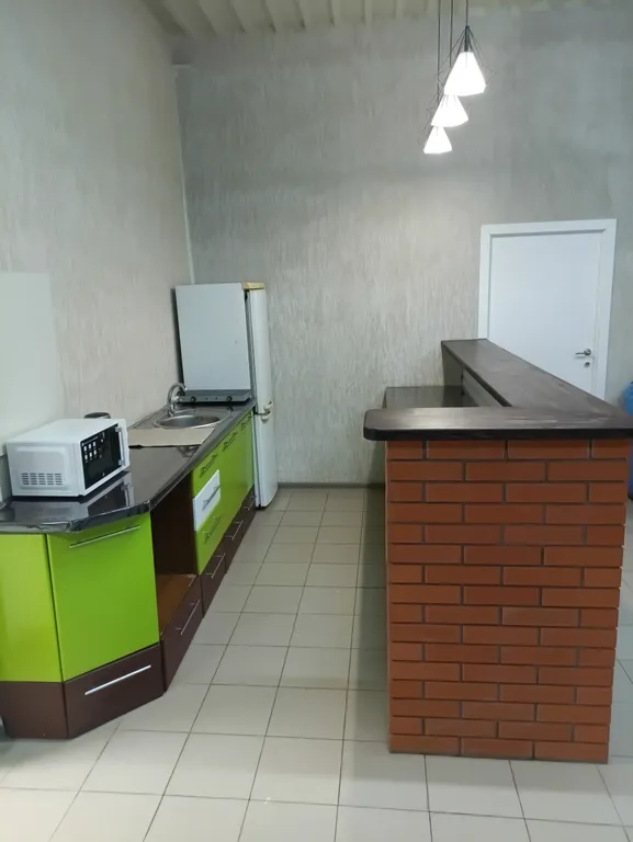 Уютное место отдыха для большой веселой компании с танцполом и баром