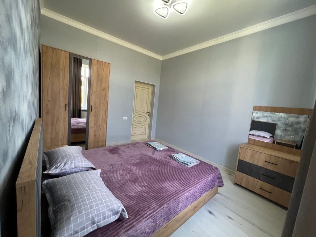 Уютная трёхкомнатная студийная квартира в тихом районе