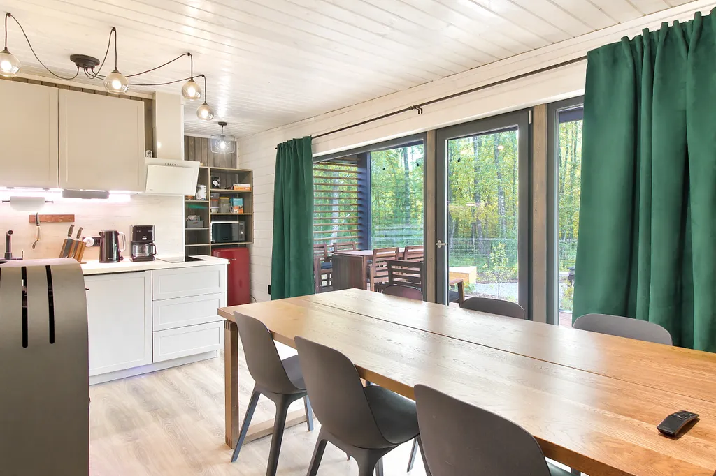 Дизайнерский коттедж с 2 спальнями — аренда посуточно в Петрозаводск