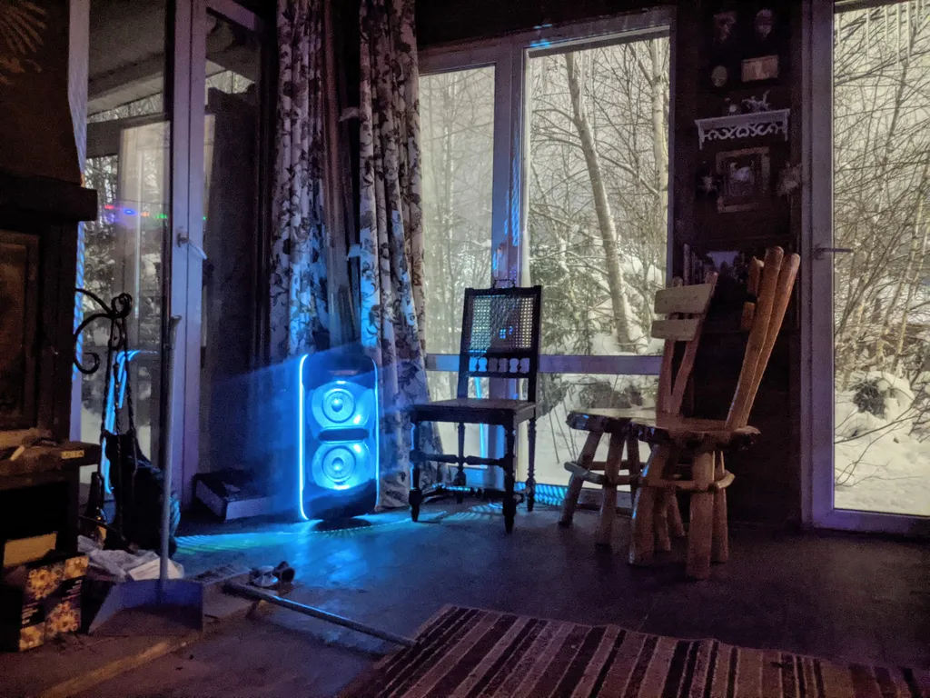 Коттедж Уютный домик с камином и бассейном — Глазово