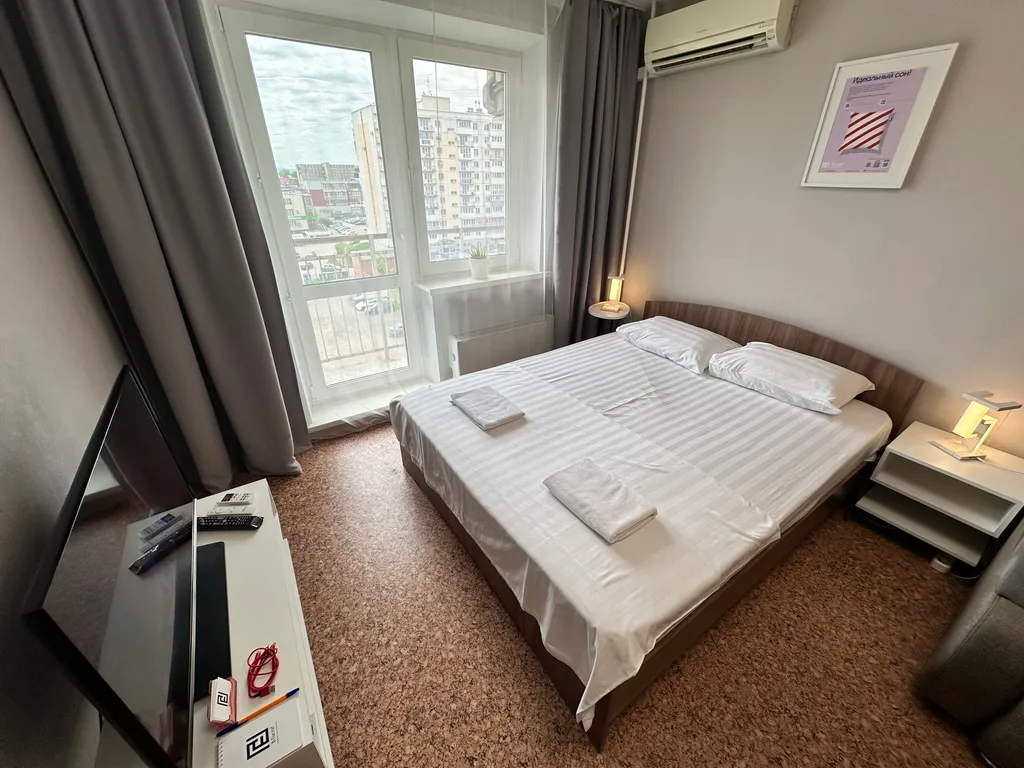 "В Гости!" на Строителей 90Б (1к квартира рядом с Кузнецким льдом)