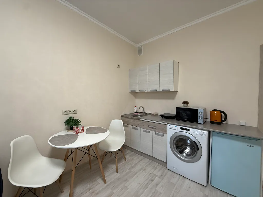 Студия с балконом