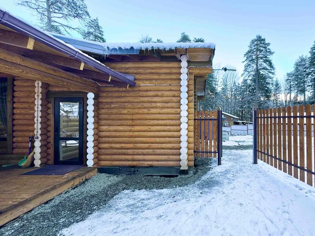 Жилой дом из сруба