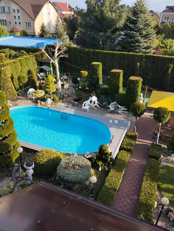 Апартаменты с бассейном
ДомКрус