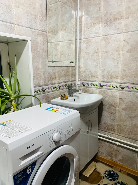 Дом рядом с парком Лога