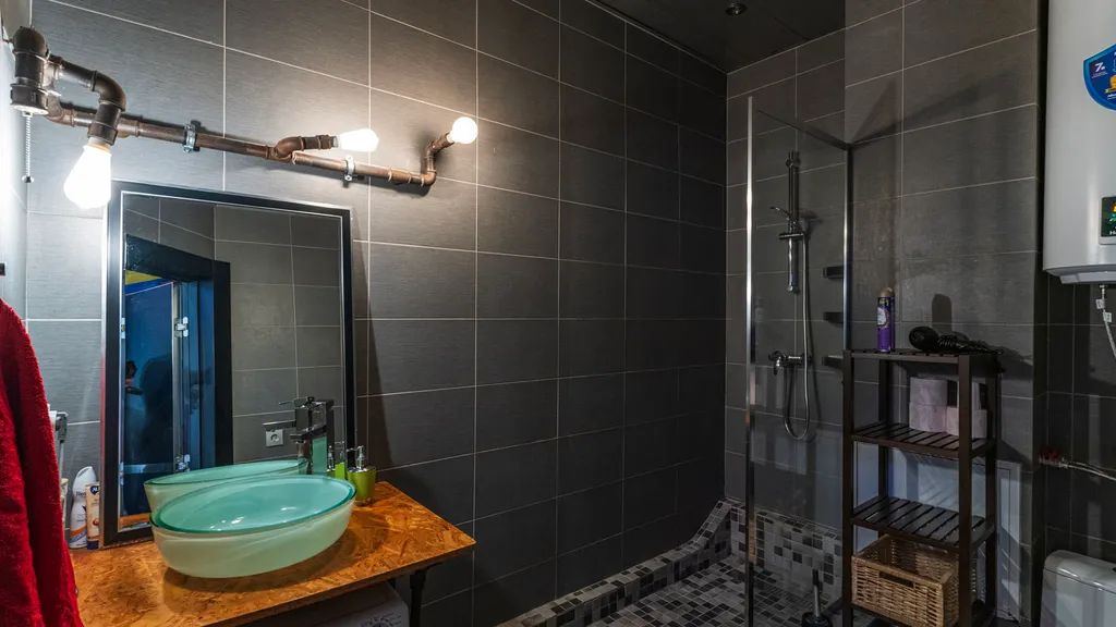 Стильный лофт - апартаменты, можно шуметь 24/7, супер звук