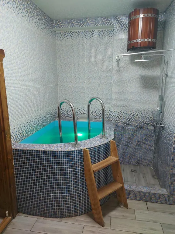 Белоснежная веранда и усадьба