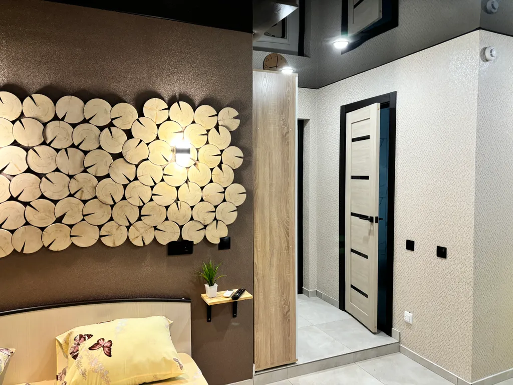 Квартира Уютная студия напротив Парка и Университета в центре Нефтяников — Омск