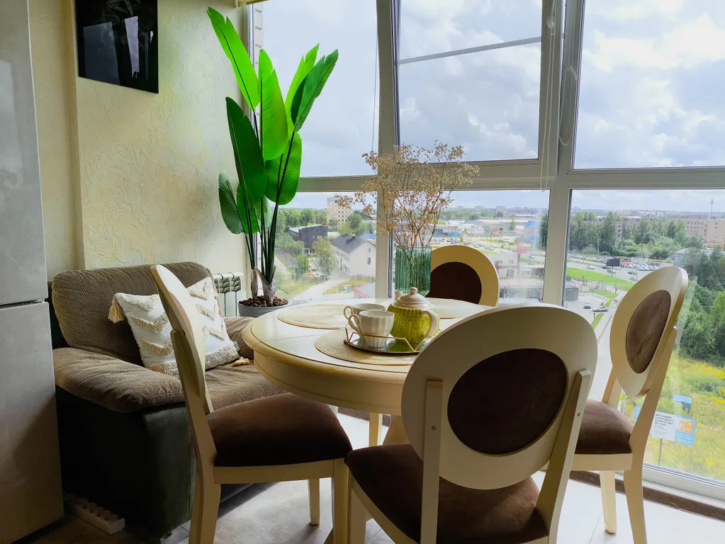 Шикарная квартира с панорамным окном для 4