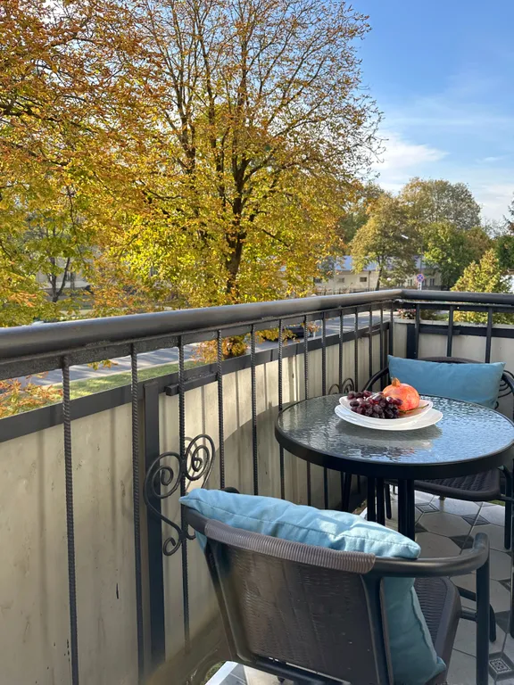 Уютная квартира в центре напротив Старого  и Нового  замков