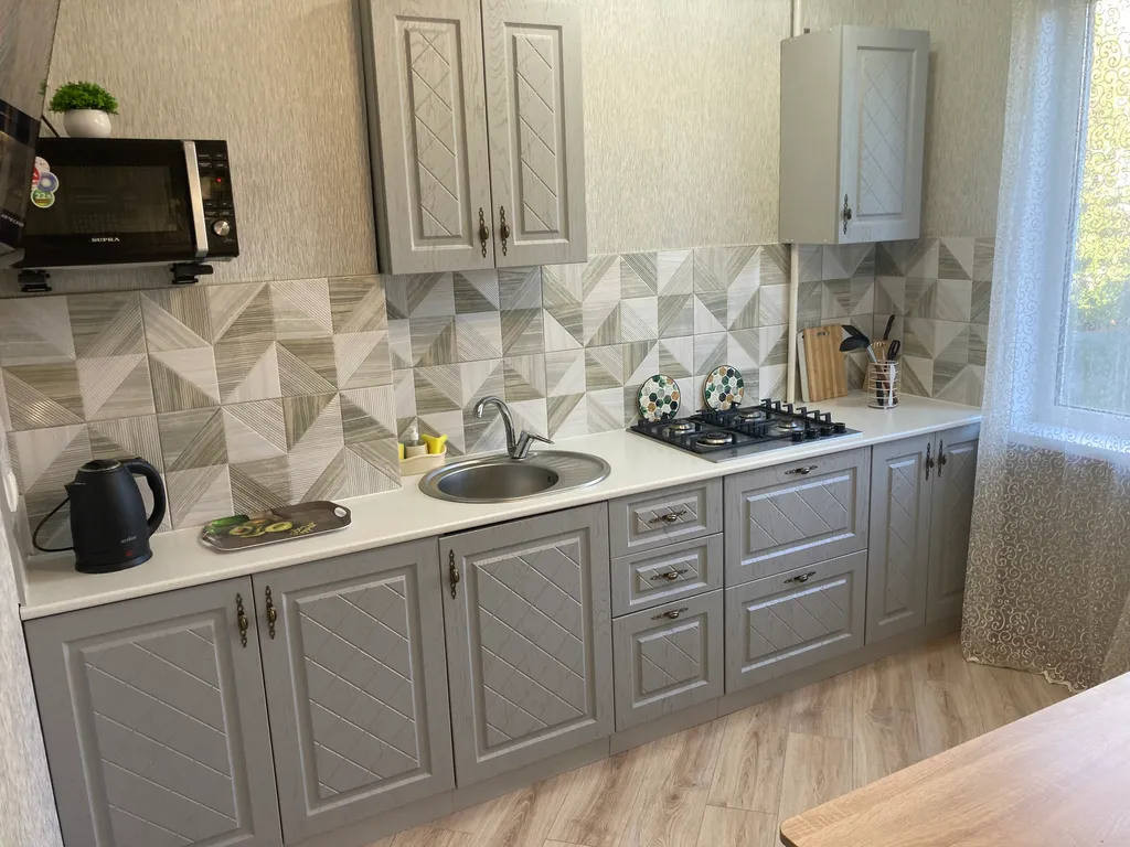 Комфортная трёшечка в центре города, 4 раздельных двуспальных места