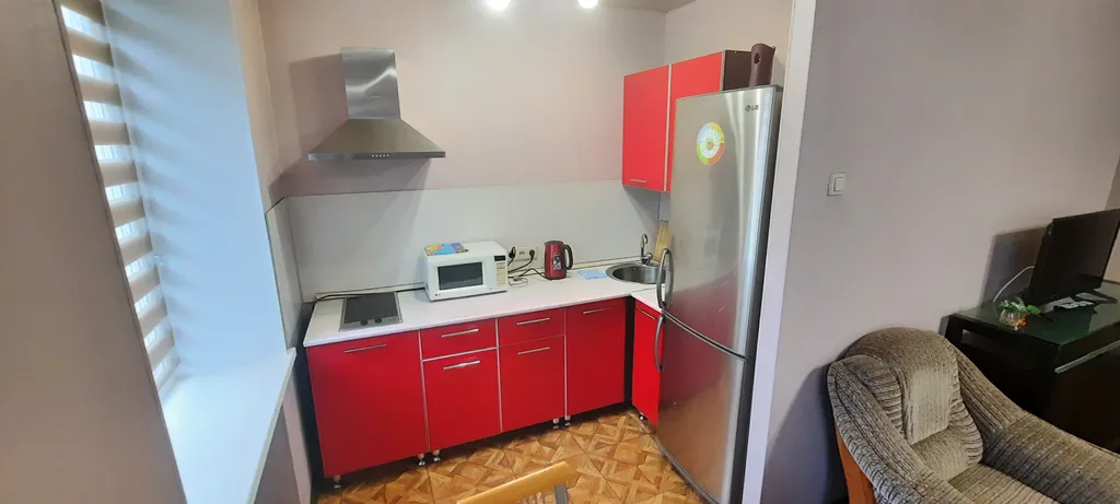 Хорошая 2-комнатная квартира возле вокзала