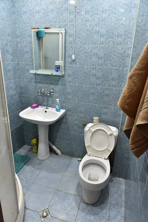 Однокомнатная чистая квартира посреди метро Дидубе и метро Грмагеле