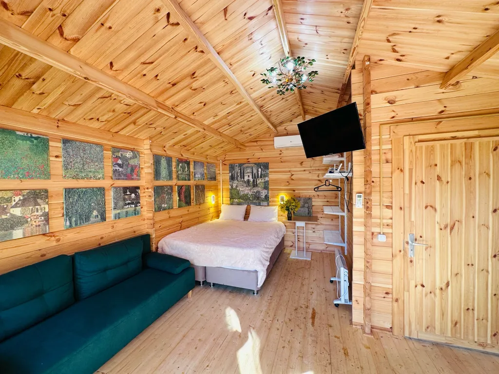 Домик с двориком на Каштаке | 300 м до моря | песчаный пляж