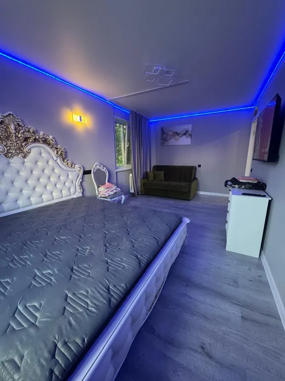 Двухкомнатная квартира в центре с дизайнерским ремонтом — аренда посуточно в Серпухов