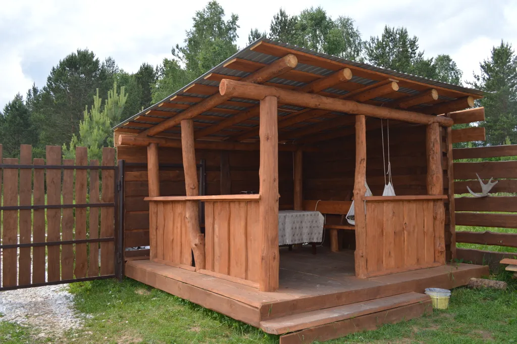 Дом недалеко от ГЛК Евразия