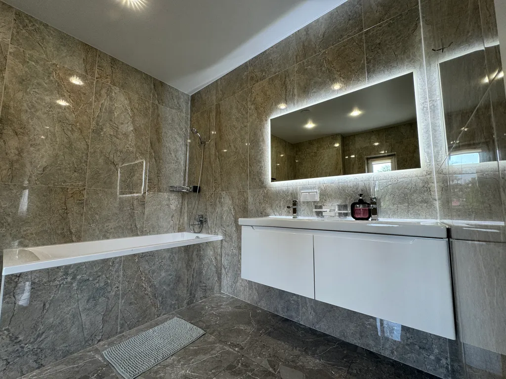 4-комнатный Дом