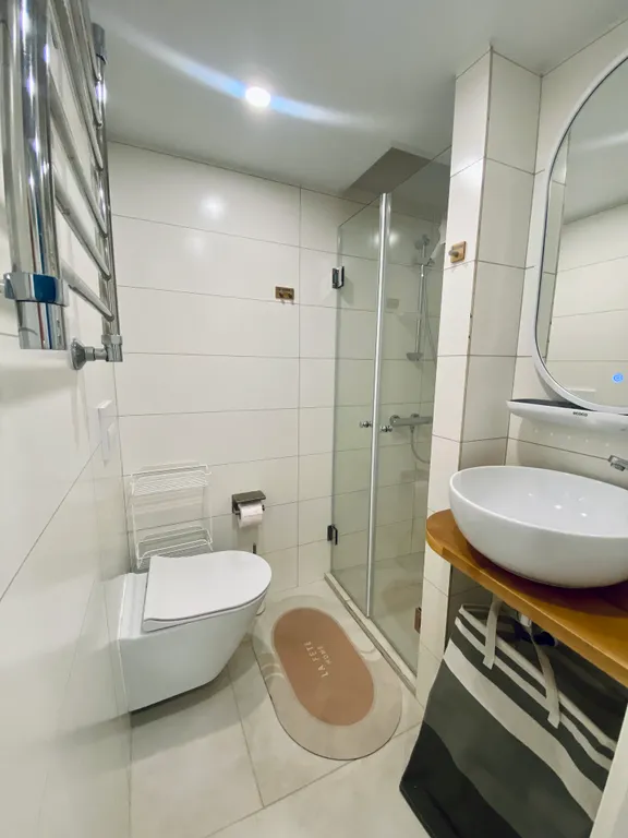 Апартаменты с бассейном у моря