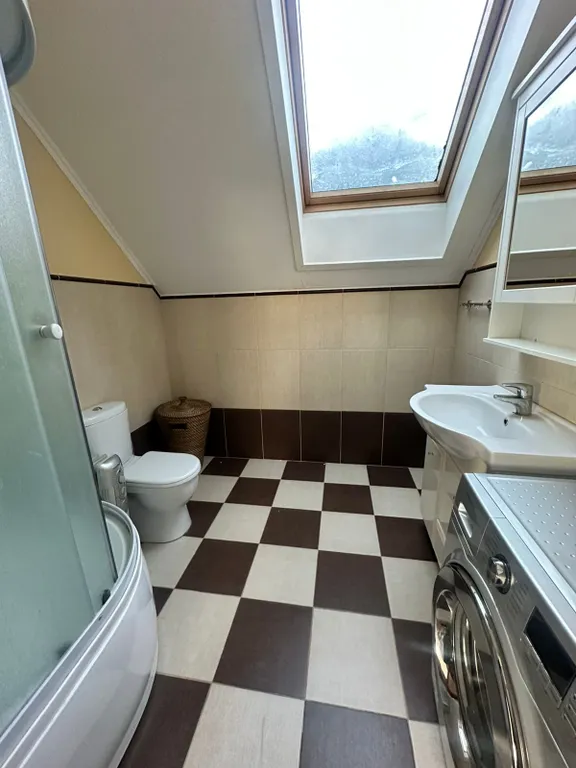 Большой дом на участке 12 соток