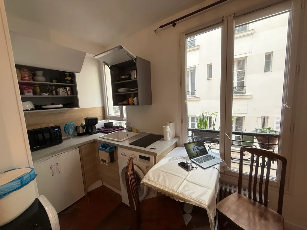 Эйфелева башня, центр