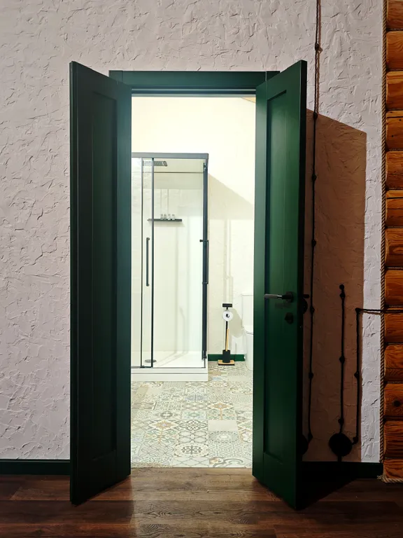 Лесной дом с тёплым бассейном, джакузи, сауной и сибирским чаном