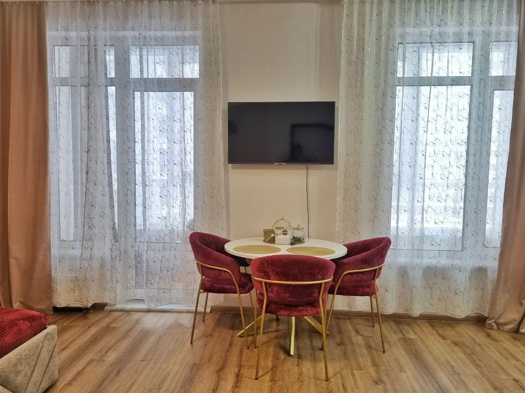 Рыжий Кот Комфорт (красивая квартира возле Вокзала)