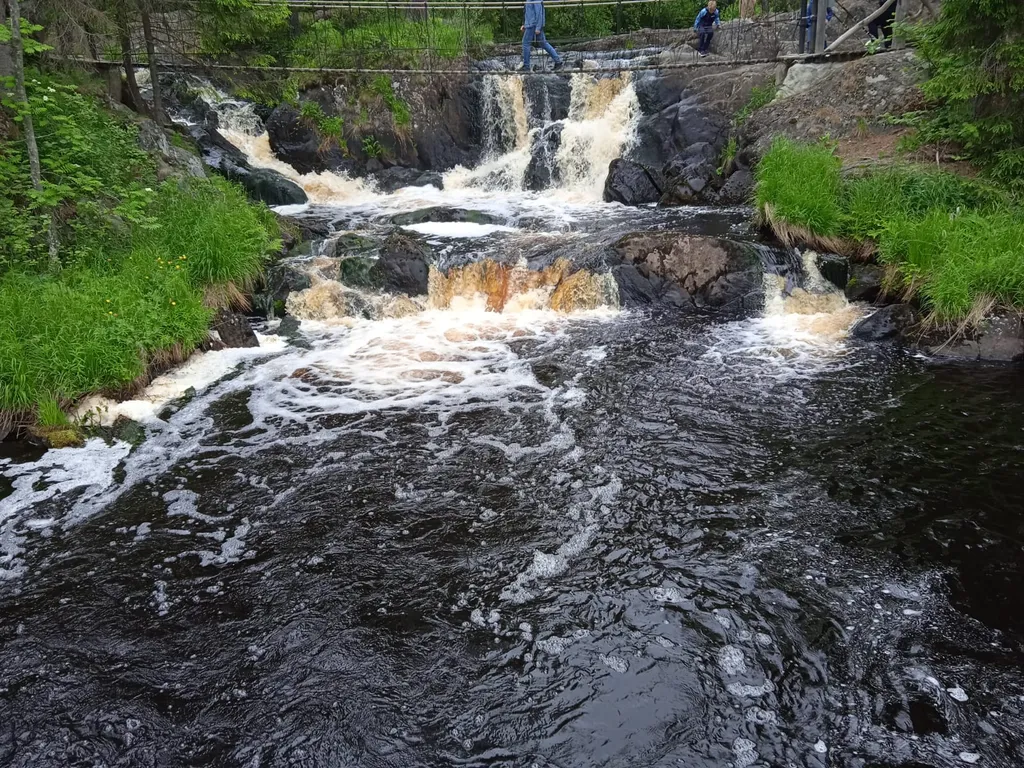 Дом c финской дровяной сауной и отдельной баней в Карелии