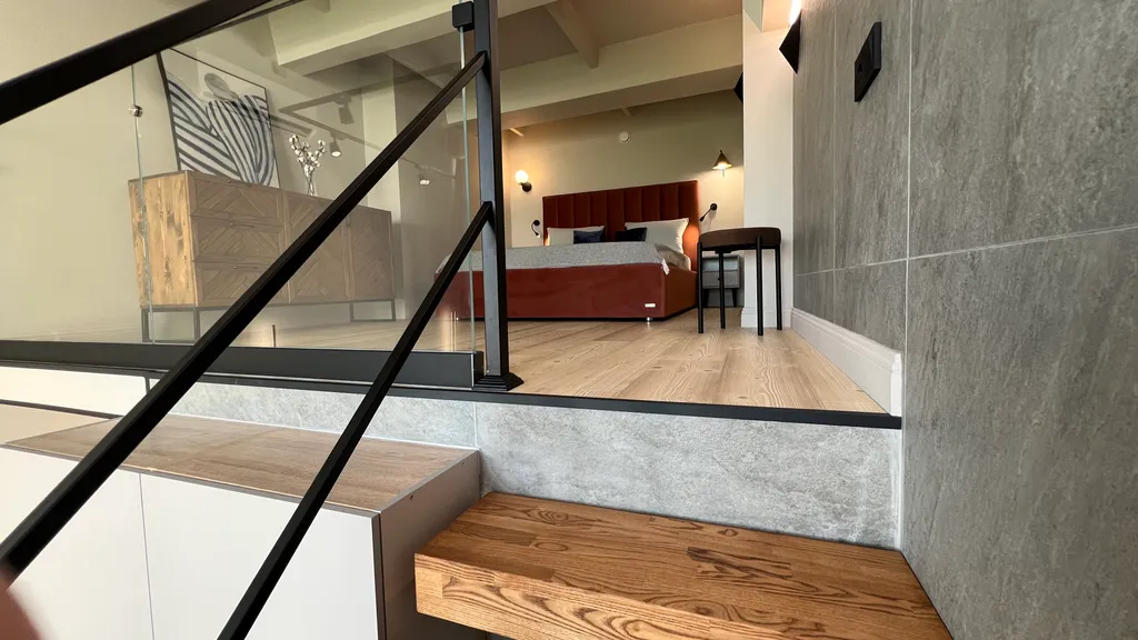 Квартира Квартира Двухуровневая студия в историческом центре рядом с Волковским театром — Ярославль