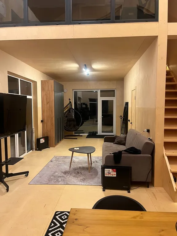 Барнхаус на берегу реки Кундыш