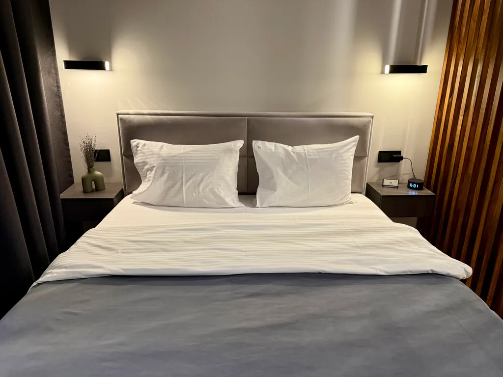 Дизайнерская студия с видом на реку