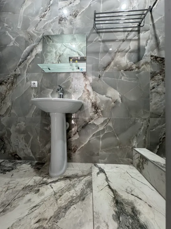 Стильная студия в сердце Гагры