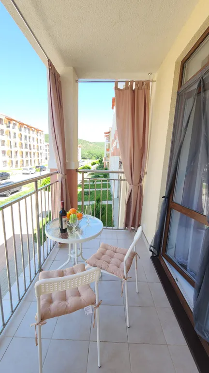 Шикарная двушка с двумя балконами