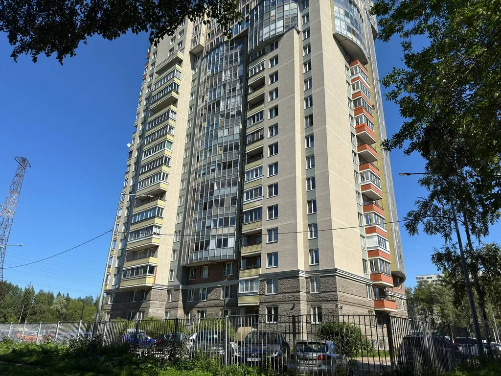 Уютная квартира с видом на Неву и центр