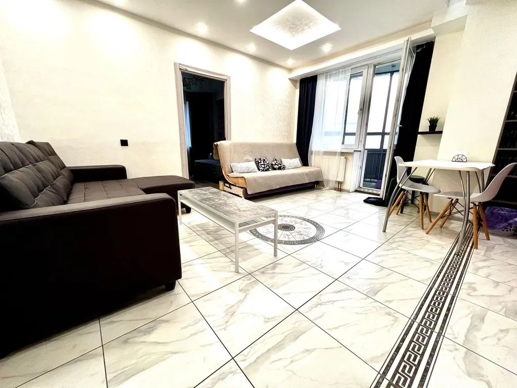 Большая квартира с панорамным видом — аренда посуточно в Киров