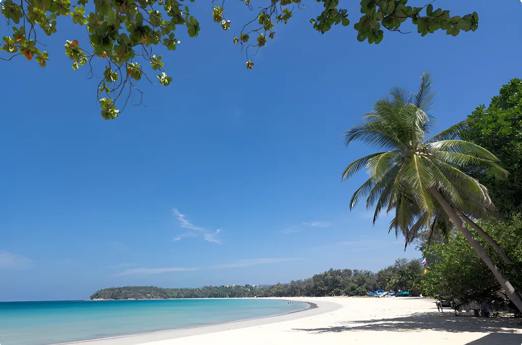 Студия после ремонта с удивительным видом с 8 этажа в центре Каты