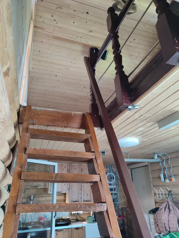 Дом с баней в лесу возле храма и озера